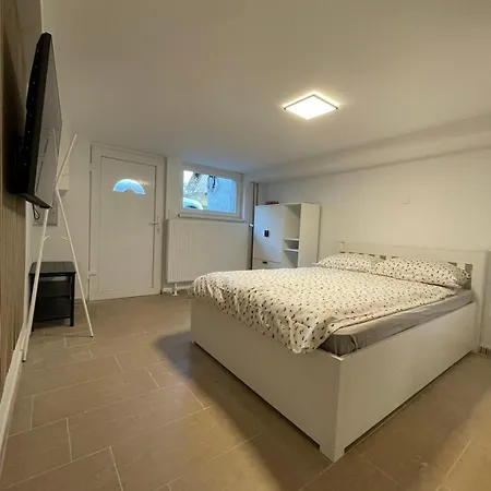 Laibach Suite Διαμέρισμα *